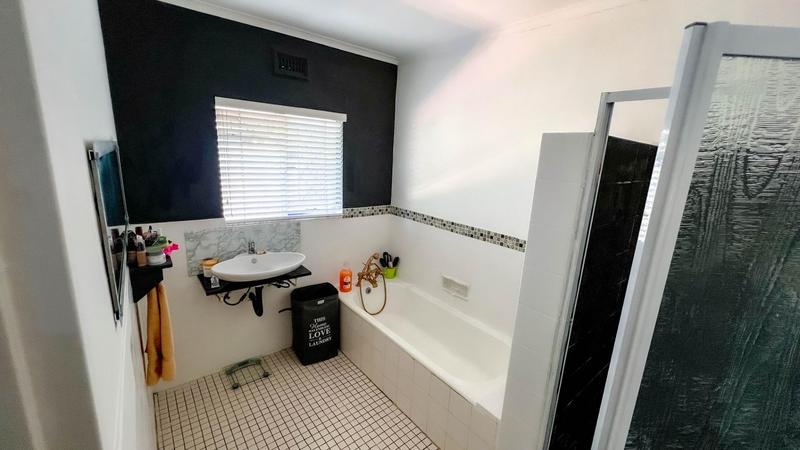 3 Bedroom Property for Sale in Monte Vista Western Cape